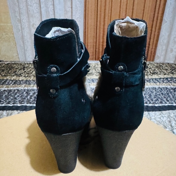 UGG ALEXANDRA Suede Wedge Ankle Boots Black Color Size 6.5 $220 - Picture 4 of 7